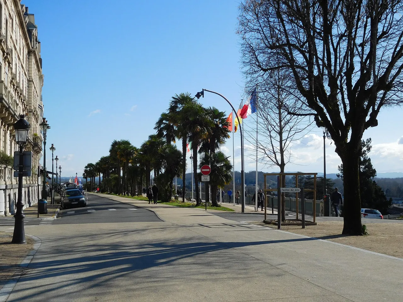La promenade du boulevard des Pyrénées, à Pau