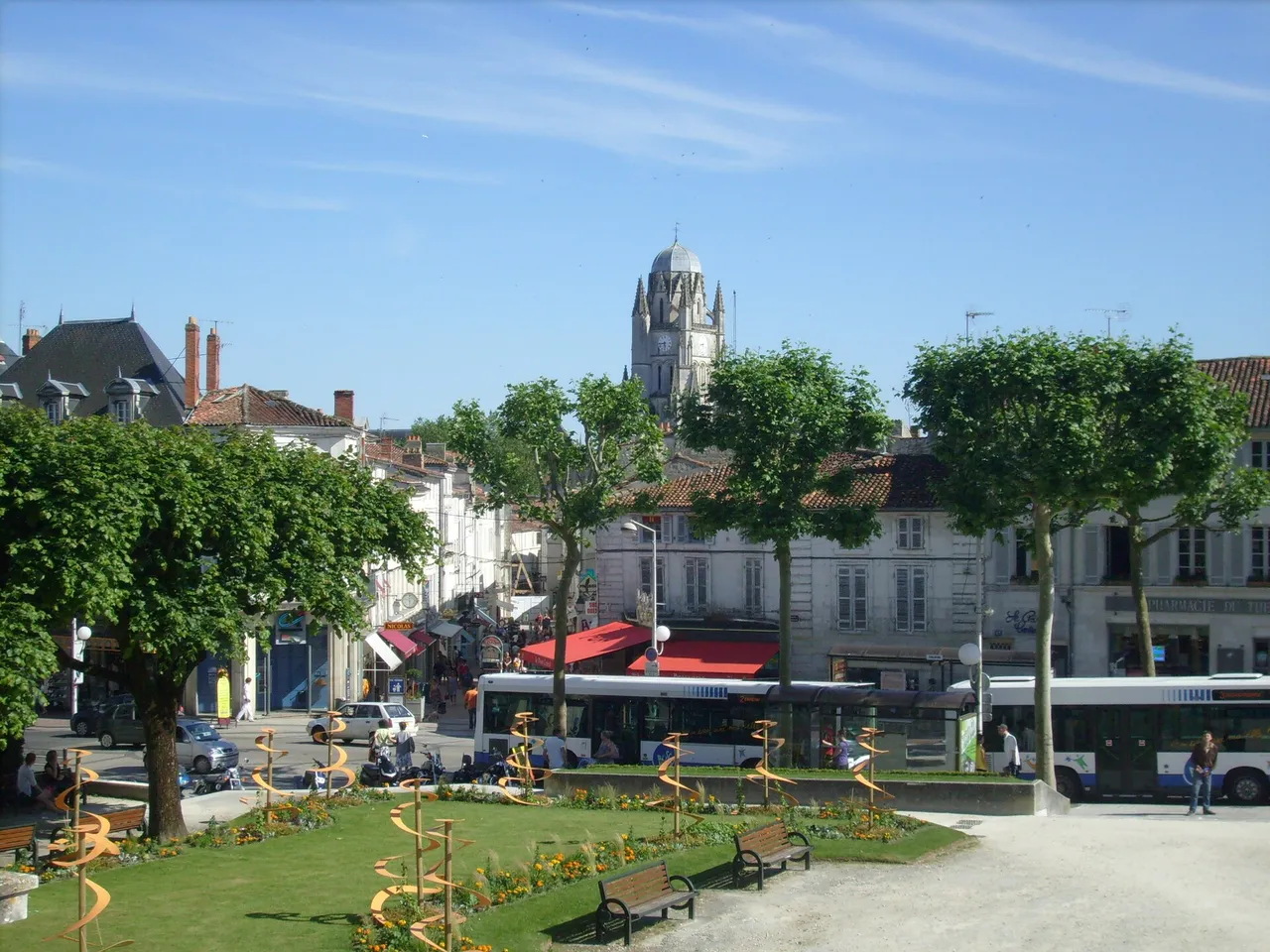 Le centre-ville de Saintes, en Charente-Maritime